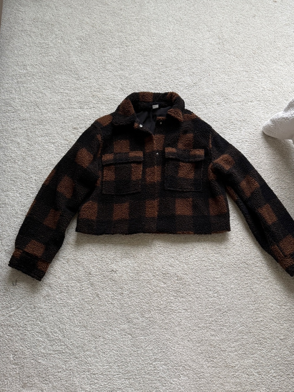 H&M Cropped Plaid Sherpa Jacket in Black and Brown